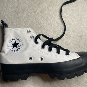 Chuck Taylor Converse platform high tops